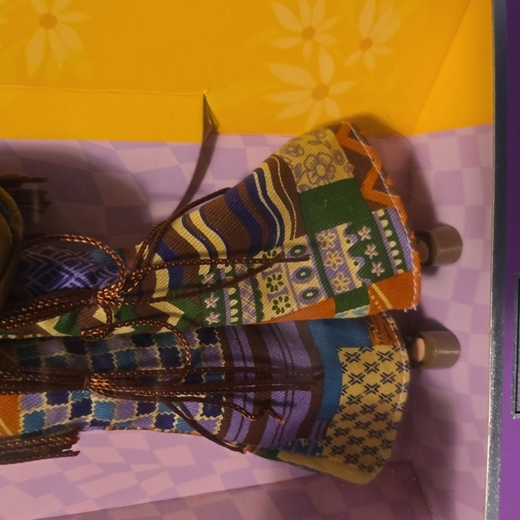 70's Peace & Love Barbie- Collector Edition - Picture 5 of 7